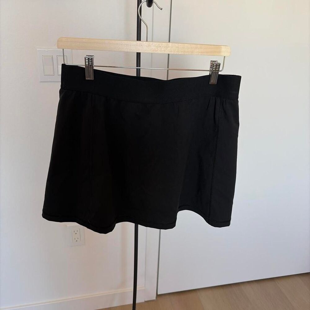 Aritzia Golden MoveTech Tennis Skort Black Women's Size Large